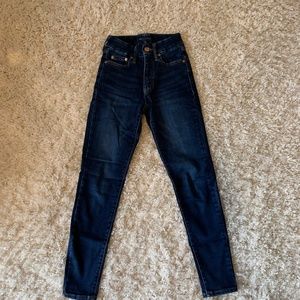 Aeropostale high rise curvy jegging size 000 reg